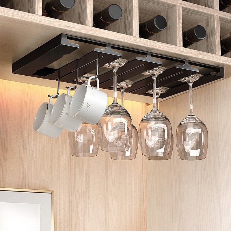 Ảnh 20+ Ý Tưởng Thiết Kế Quầy Bar Với Kệ Treo Ly Độc Đáo, Ấn Tượng - 1