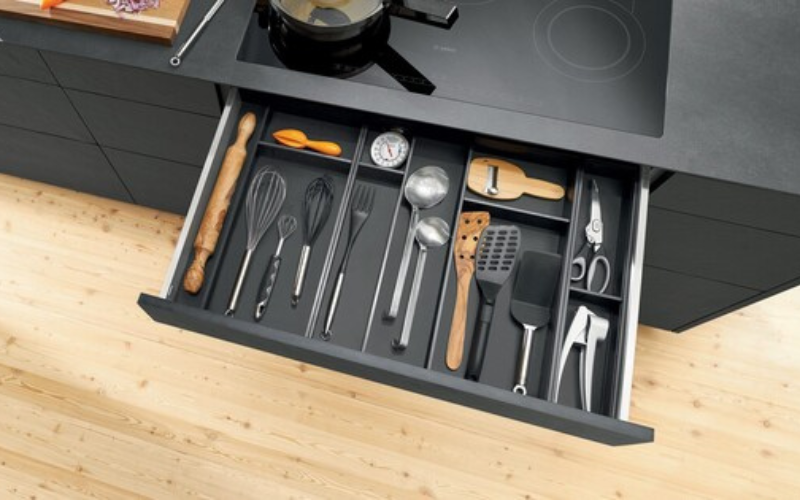 Khay Chia Ngăn Kéo Tủ Bếp Giá Tốt