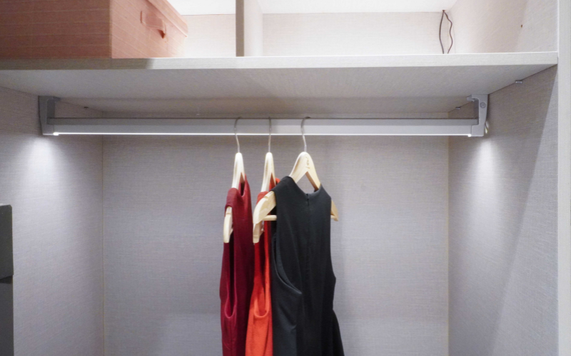 Hướng dẫn cách lắp thanh treo quần áo dễ dàng