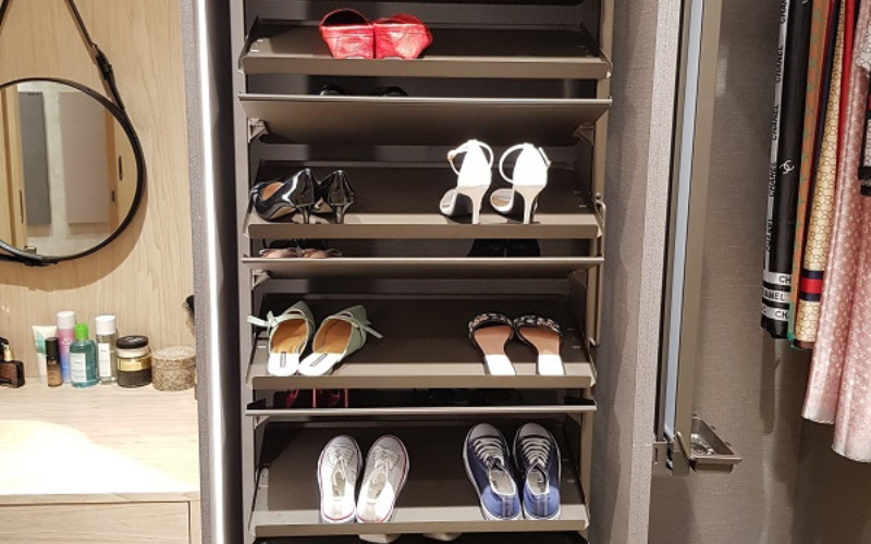 Tủ giày xoay 360 độ tiết kiệm không gian