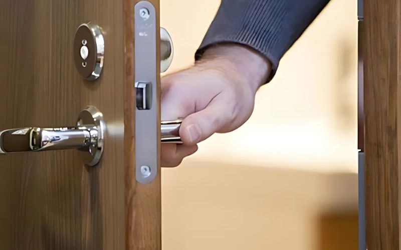 Khóa Cửa Chống Trộm Thông Minh Giá Rẻ