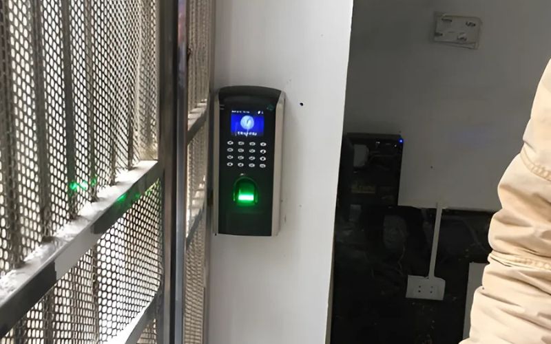 khóa cửa chống trộm cho nhà trọ