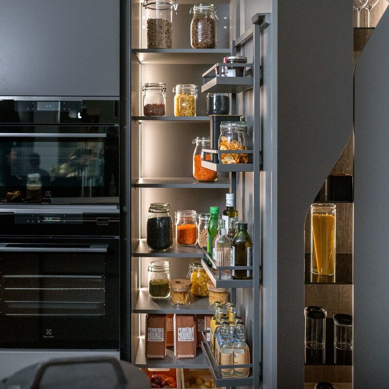 Ảnh Tủ Đồ Khô Là Gì? 5 Điều Cần Biết Trước Khi Lắp Tủ Pantry Cho Căn Bếp - 2