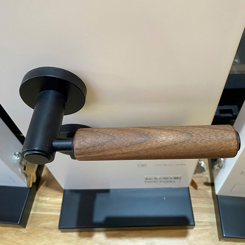 Ảnh Khoá cửa tay gạt hợp kim phối gỗ Bắc Âu Taura D72Z267 - 12 Ảnh Khoá Cửa Tay Gạt Hợp Kim Phối Gỗ Bắc Âu Taura D72Z267 - 11