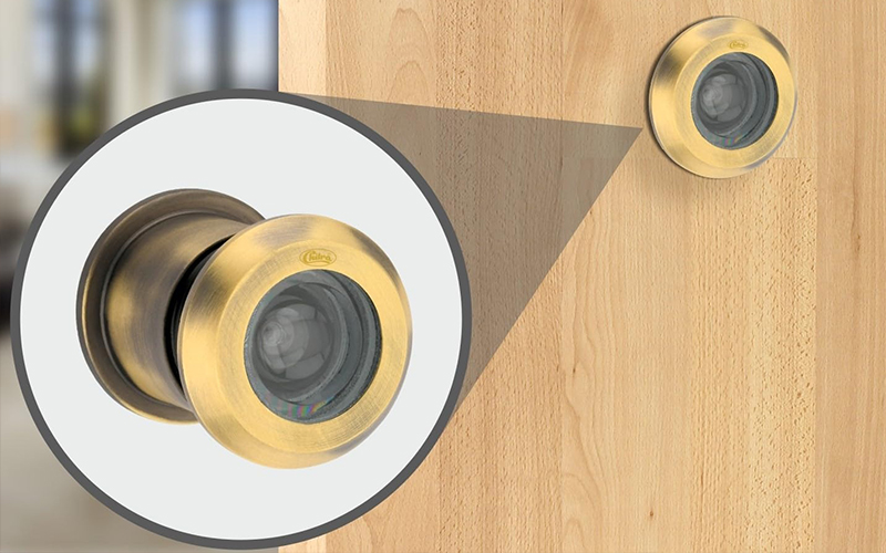 Ảnh Có Nên Lắp Mắt Thần Cửa Không? 5 Lý Do Bạn Không Nên Bỏ Qua - 1 Có Nên Lắp Mắt Thần Cửa Không? 5 Lý Do Bạn Không Nên Bỏ Qua