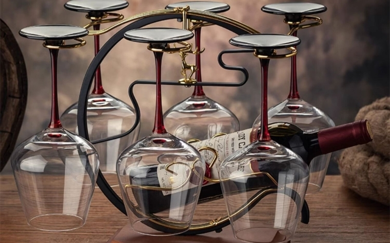 Ảnh Thiết Kế Quầy Bar Mini Tại Nhà 2026: Vì Sao Giá Treo Ly Rượu Vang Được Ưa Chuộng? - 2 Ảnh Thiết Kế Quầy Bar Mini Tại Nhà 2026: Vì Sao Giá Treo Ly Rượu Vang Được Ưa Chuộng? - 1